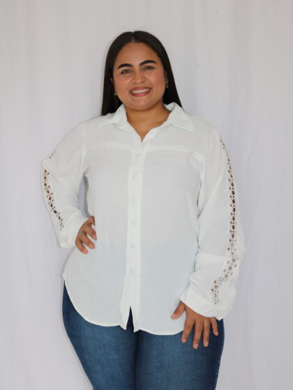 Blusa Camisera de Manga Larga con Detalles en las Mangas - Talla Plus